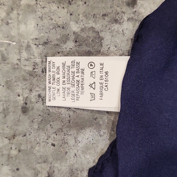 Gina Ruccini Scarf - Picture 4 of 5